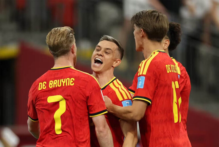Bélgica goleia Nova Zelândia e lidera grupo G da Copa 2026