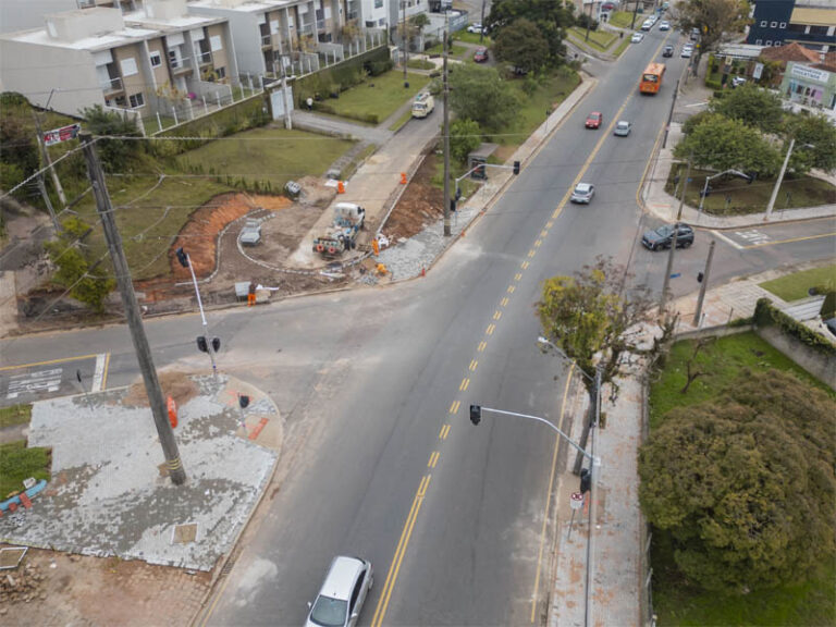 Novos semáforos reforçam segurança no Bom Retiro