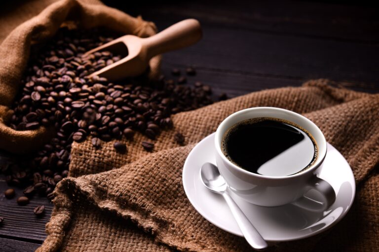 Clima adverso sustenta rally do café nas bolsas internacionais