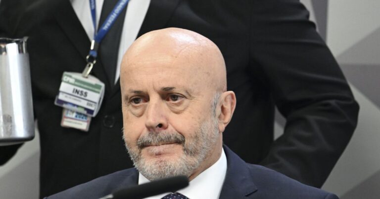 Mendonça dá 48h para Papuda explicar pressão por delação