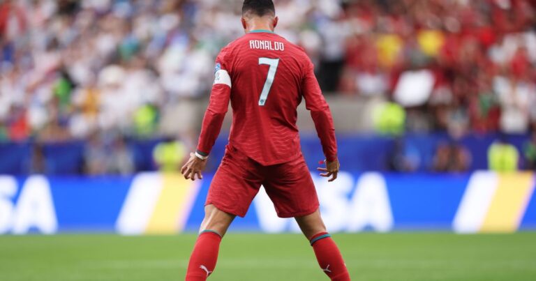 Cristiano Ronaldo bate Eusébio e é maior artilheiro de Portugal em Copas