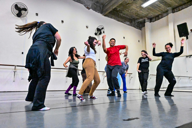 Teatro Guaíra abre inscrições para curso de técnicas corporais