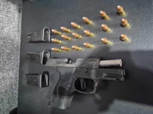 Polícia Civil apreende pistola em caso de ameaça em Jacarezinho
