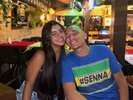 João Gomes fala sobre sucesso na carreira e se derrete por Ary Mirelle