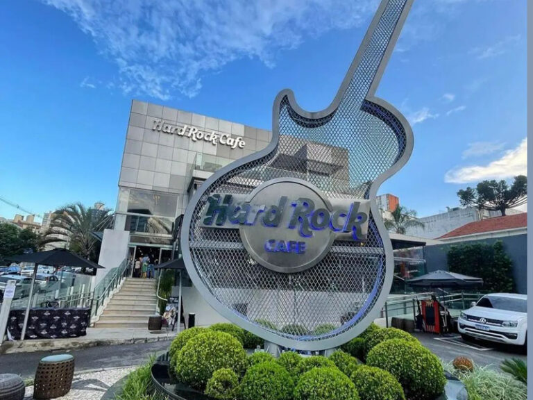 Hard Rock Cafe Curitiba promove imersão em posicionamento empresarial