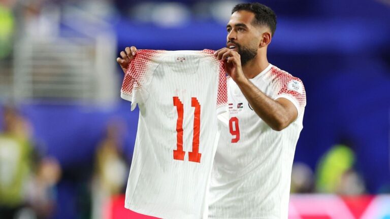 Jordânia marca primeiro gol em Copa do Mundo com homenagem especial