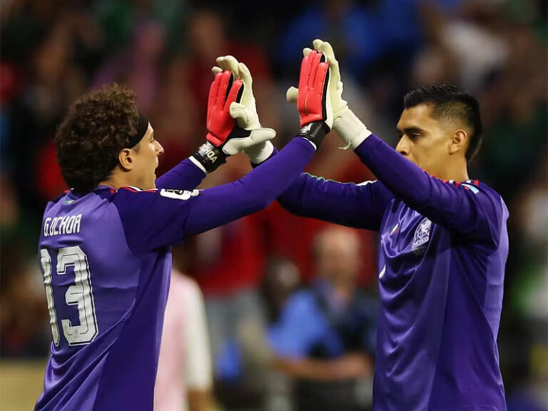 México vence República Tcheca e encerra fase de grupos com campanha perfeita