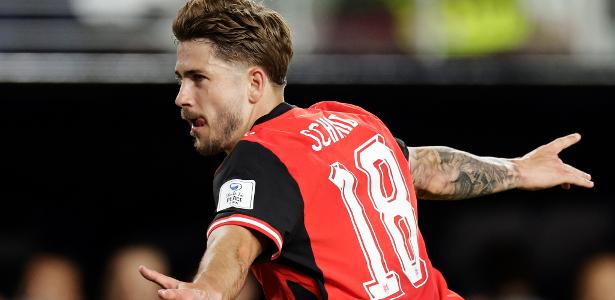 Áustria bate Jordânia em estreia histórica com gol contra