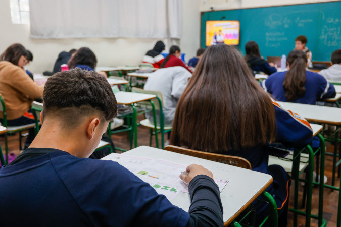 Paraná inova ao inserir previdência no currículo escolar público