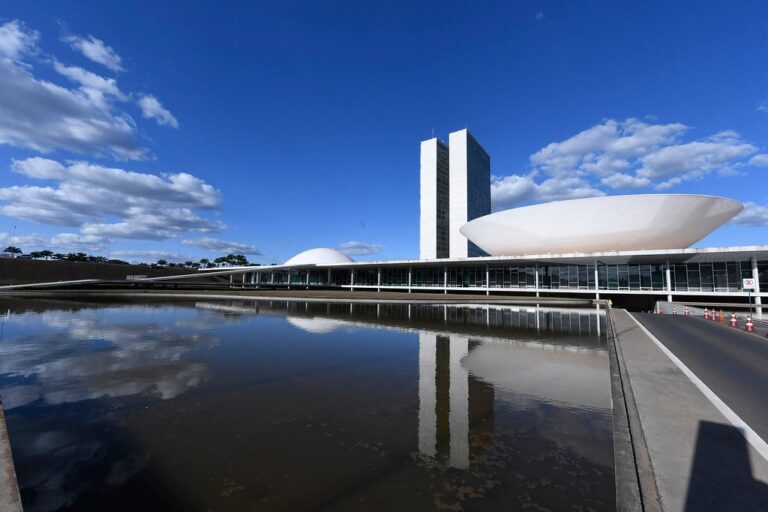 SindiTabaco leva demandas do setor a presidenciáveis