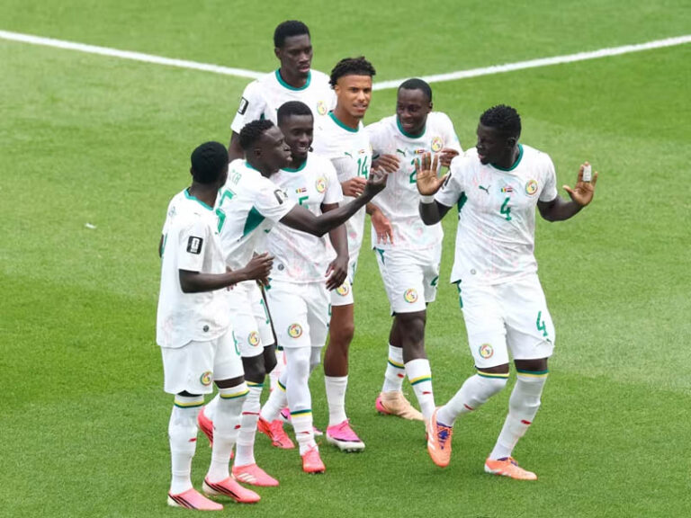 Senegal goleia Iraque e mantém esperança na Copa do Mundo