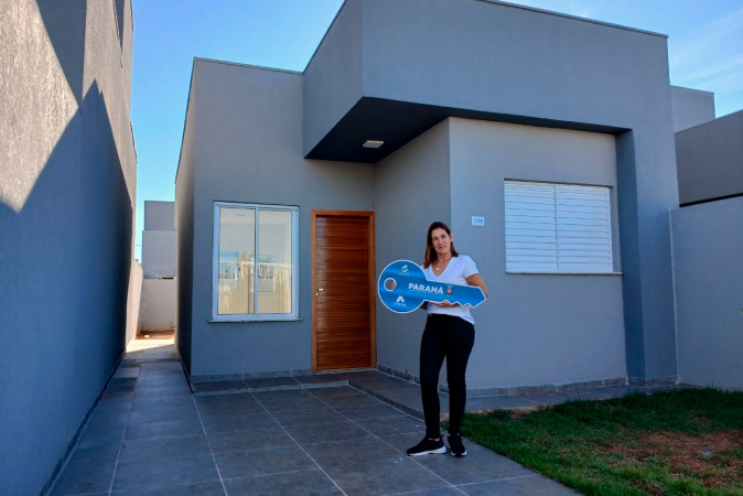Umuarama entrega 37 casas com subsídio total do Estado