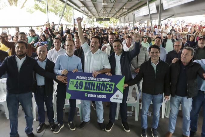 Paraná autoriza pavimentação de maior vila rural com investimento de R$ 22,1 mi