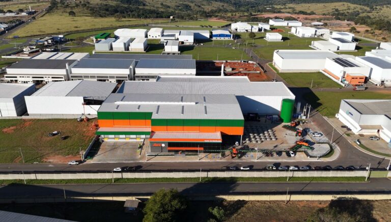 Stara inaugura novo centro de distribuição em Goiás