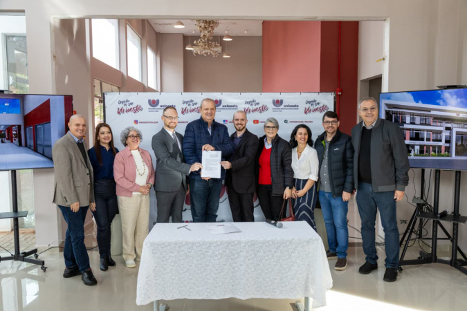 Unioeste firma seu primeiro contrato de licença de patente