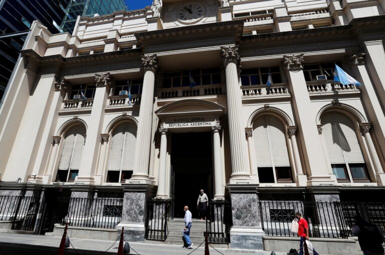 Milei critica Banco Central argentino e propõe reforma institucional
