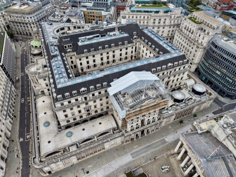 Banco da Inglaterra mantém juros em 3,75% com pressão para alta