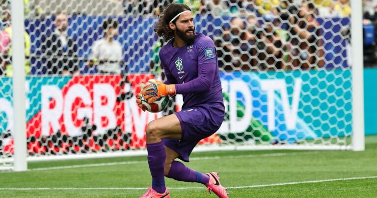 Alisson reafirma compromisso com seleção após eliminação precoce