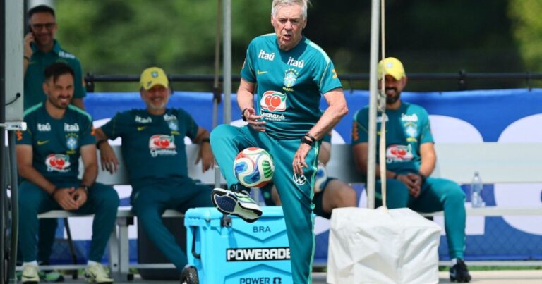 Seleção retoma treinos para definir substituto de Paquetá
