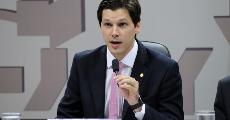 Vilela lidera cenários de 1º e 2º turno para governo de Goiás
