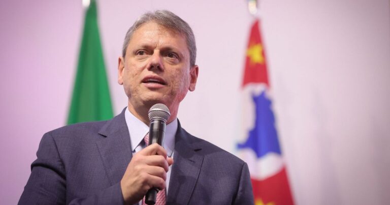 Tarcísio lidera disputa ao governo de SP em primeiro e segundo turno