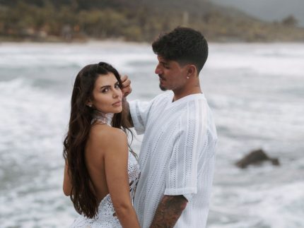 Gabriel Medina e Isabella Arantes se casam em cerimônia emocionante