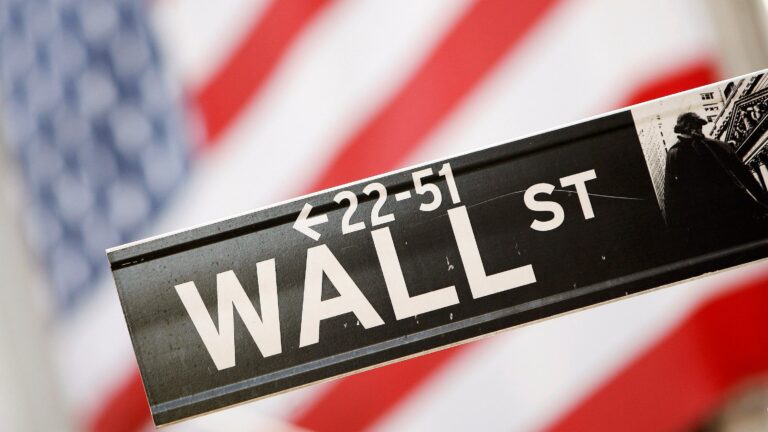Wall Street abre em alta com recuperação do setor de chips