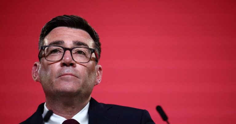 Burnham define rumo do Reino Unido, mas deixa plano em aberto
