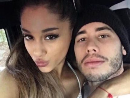Ariana Grande muda letra e confirma volta com ex-namorado