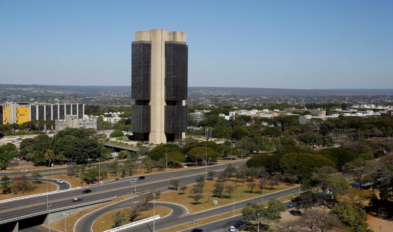 Duplicata escritural engatinha entre empresas brasileiras