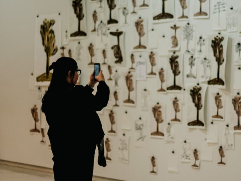 Bienal de Curitiba traz exposição de arte contemporânea chinesa