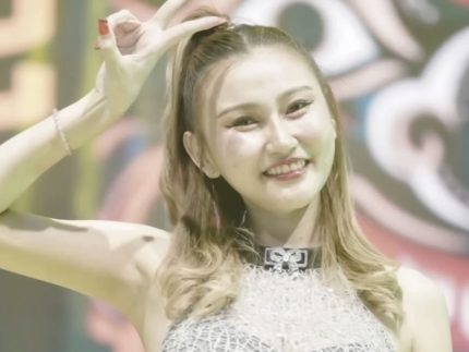 Cantora Breeze está entre 30 mortos em incêndio em bar de Bangkok
