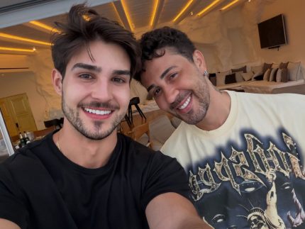 Carlinhos Maia pede Lucas Lobato em namoro e encerra rumores