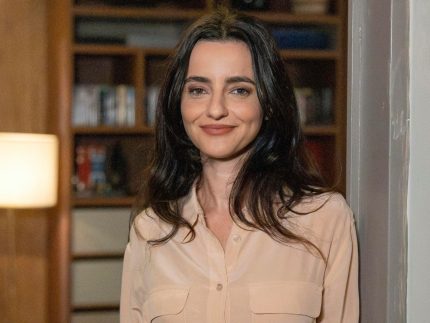 Júlia Stockler volta às novelas da Globo em "Quem Ama Cuida"