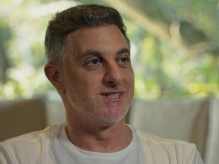 Luciano Huck relembra gesto marcante de Preta Gil em documentário