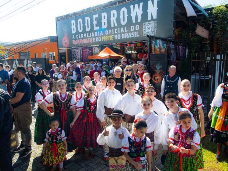 Bodebrown transforma rua em palco para festival de inverno