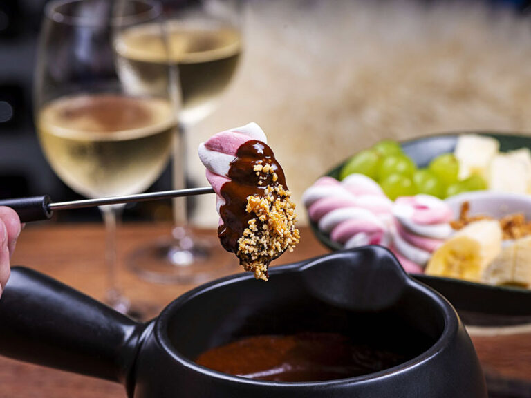 Maria Eugênia apresenta fondue e novidades no cardápio de inverno