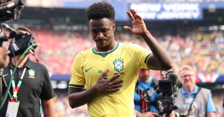 Vini Jr. quebra silêncio após queda do Brasil nas oitavas