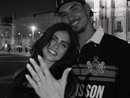 Gabriel Medina e Isabella Arantes anunciam noivado