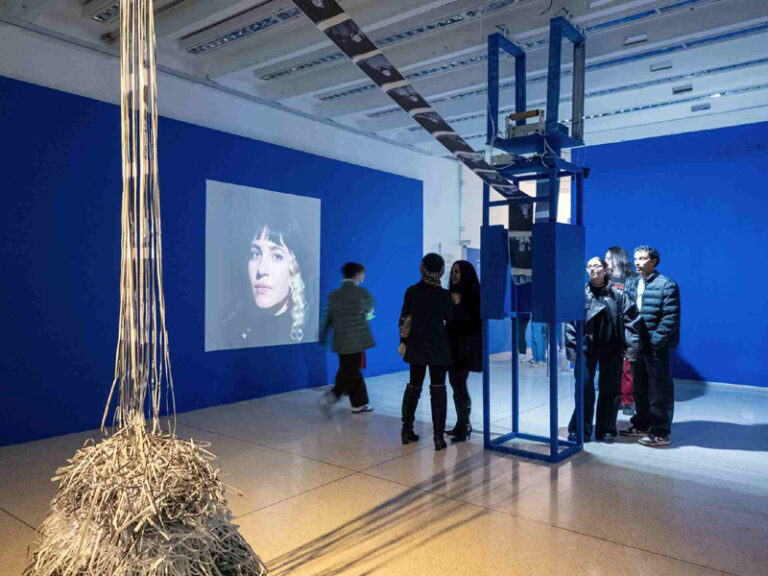 16ª Bienal de Curitiba reúne artistas de quatro países