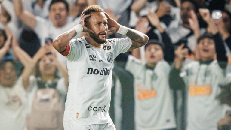 Neymar marca dois gols, mas Santos empata com Chapecoense