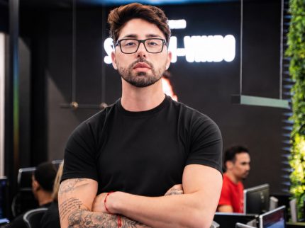 Rico Melquiades abandona política e assina com emissora para reality