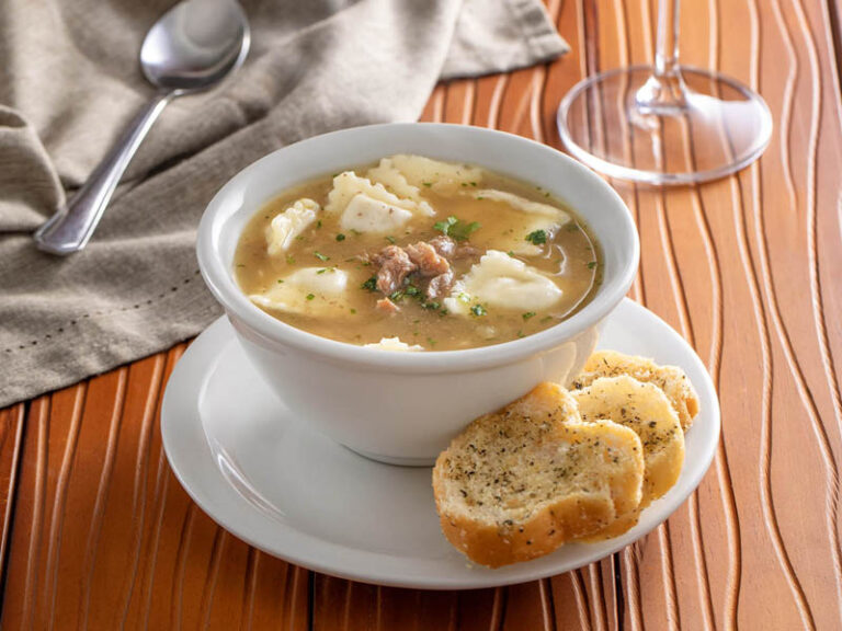 Au-Au lança sopa de raviolini para aquecedor inverno curitibano