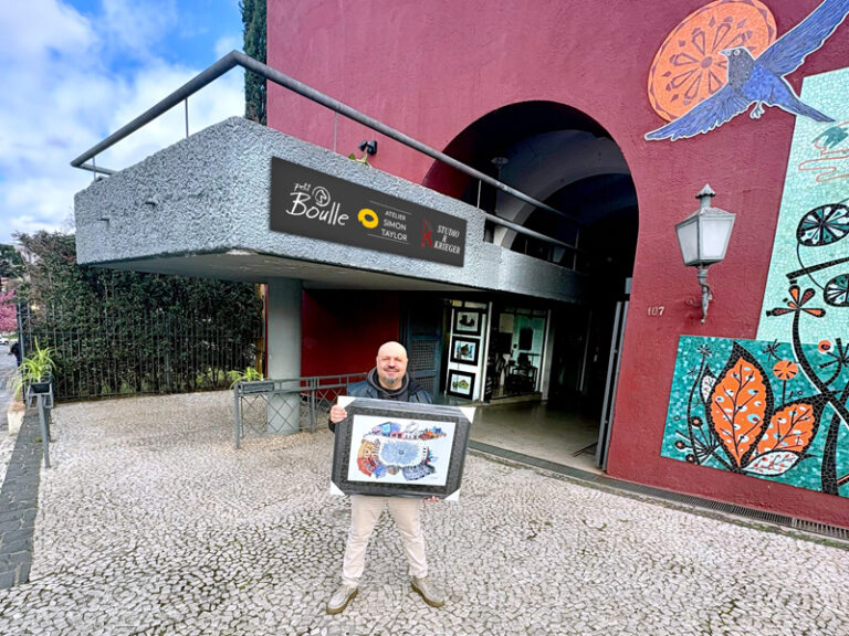 Simon Taylor inaugura atelier no Largo da Ordem com obras sobre Curitiba