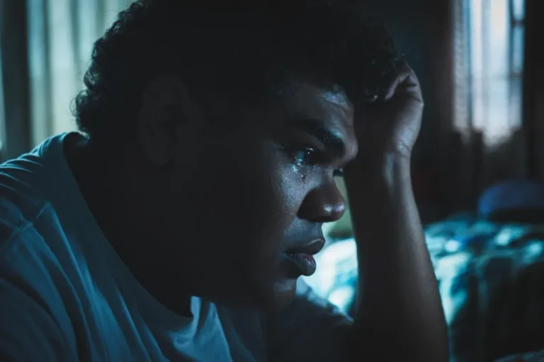 Curta-metragem sobre saúde mental debate bullying em Maringá