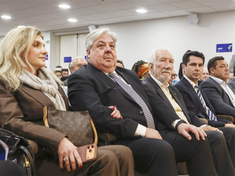 ALEP homenageia 136 anos de atuação da ACP no Paraná