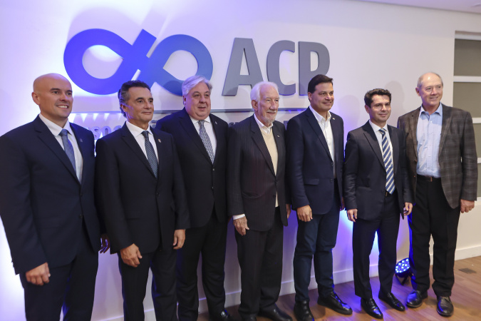 Associação Comercial do Paraná celebra 136 anos com homenagem na Alep