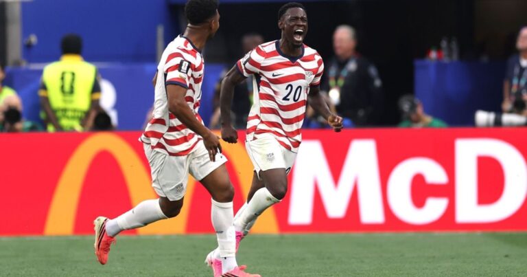 Balogun liberado pela Fifa após polêmica envolvendo Trump