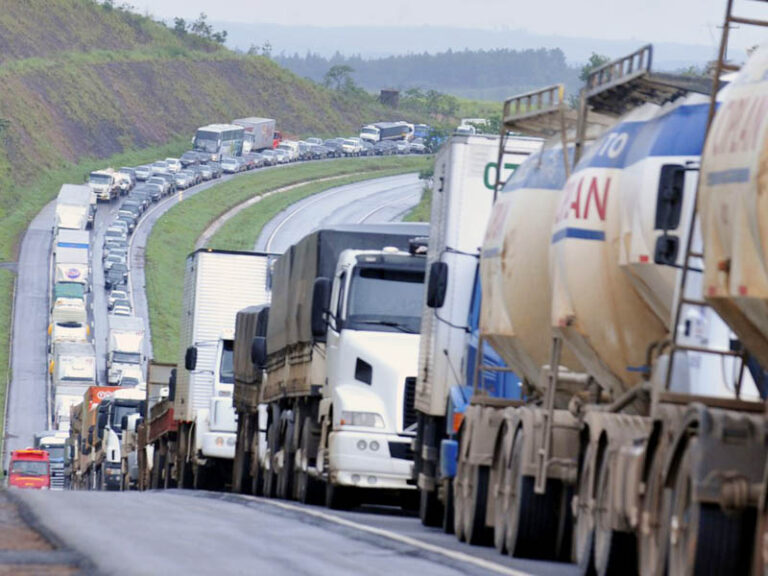 Abrava convoca greve de caminhoneiros para pressionar aprovação de lei