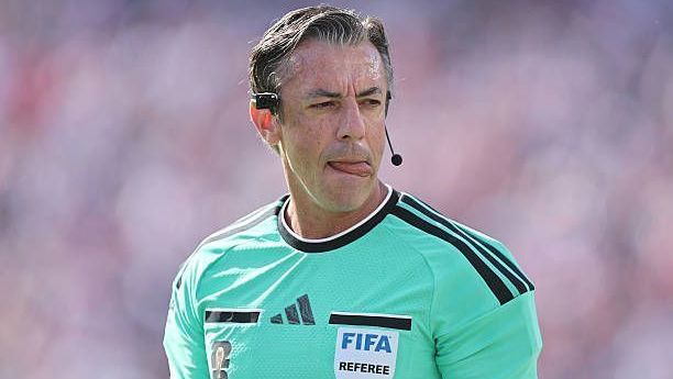 Conmebol defende árbitro brasileiro após crítica dos EUA